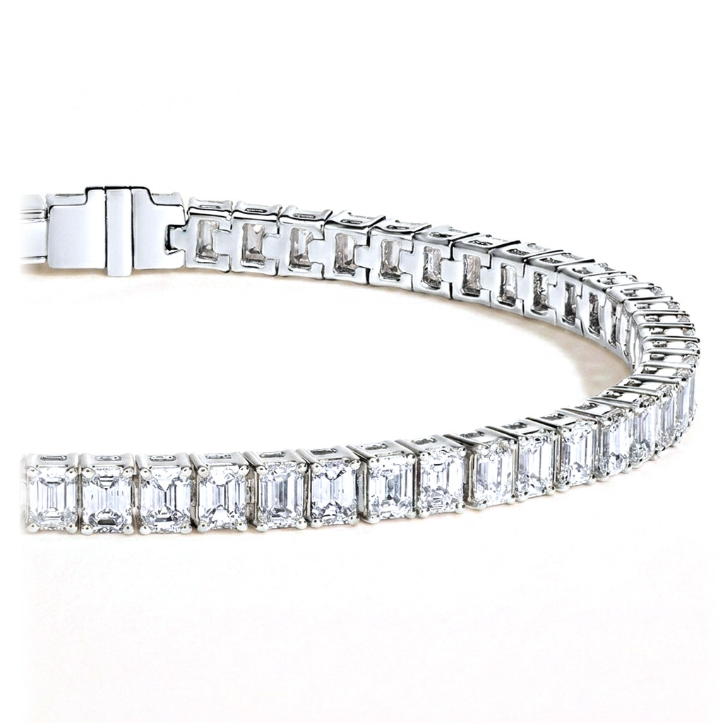 Emerald cut diamond tennis bracelet